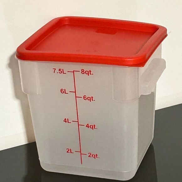 Other - Choice 8 Qt. Translucent Square Polypropylene Food Storage Container (set of 7)